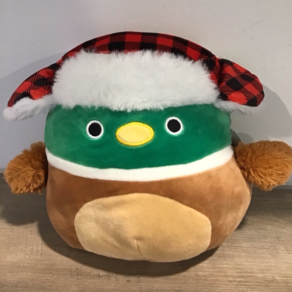 NWT Squishmallow Avery the Duck winter Christmas 8inches